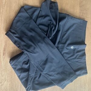Lululemon black workout leggings.